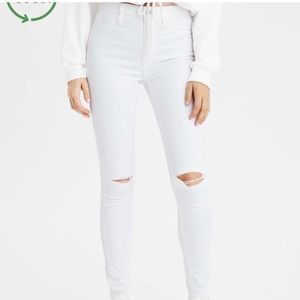 American Eagle- Super High Rise Stretch Jegging (slits on knees)